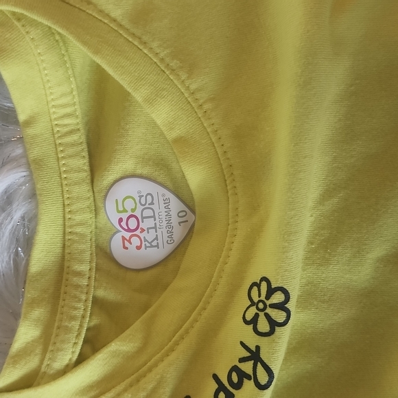 Big girls Garanimals matching shorts and 2 Tops set - Picture 3 of 9